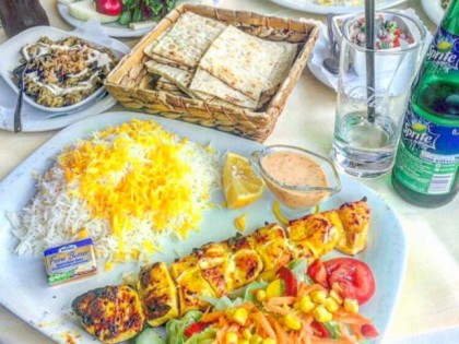照片: Padideh 